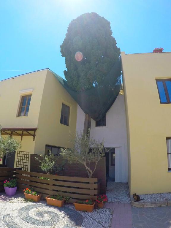 Mulberry Suites Rhodes City Екстериор снимка