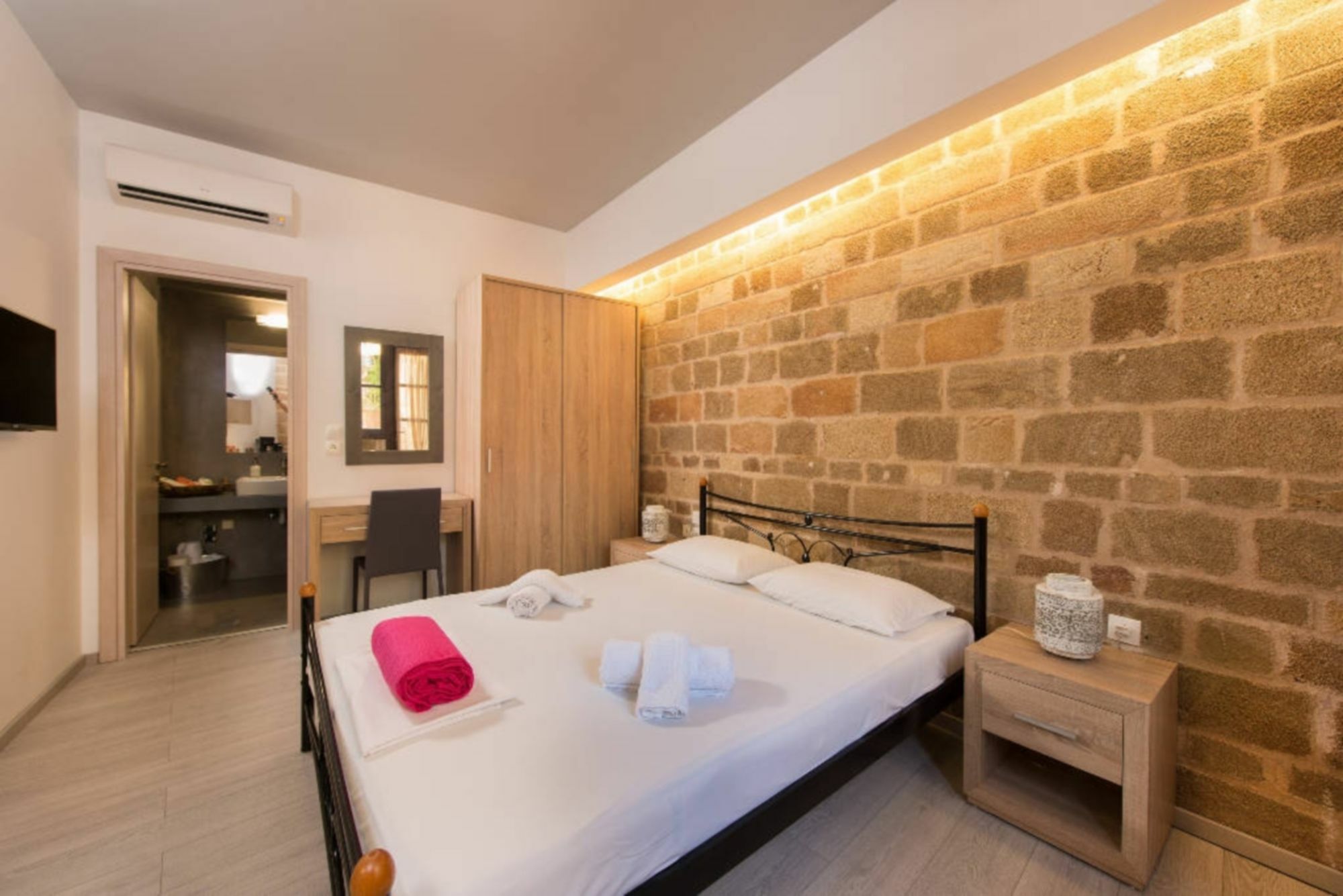 Mulberry Suites Rhodes City Екстериор снимка