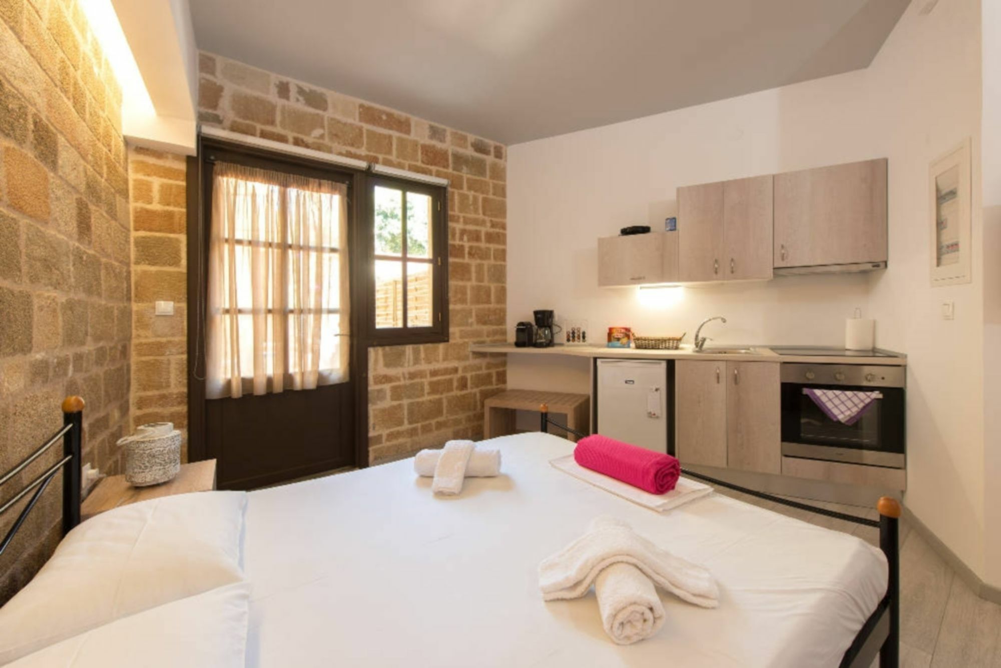 Mulberry Suites Rhodes City Екстериор снимка